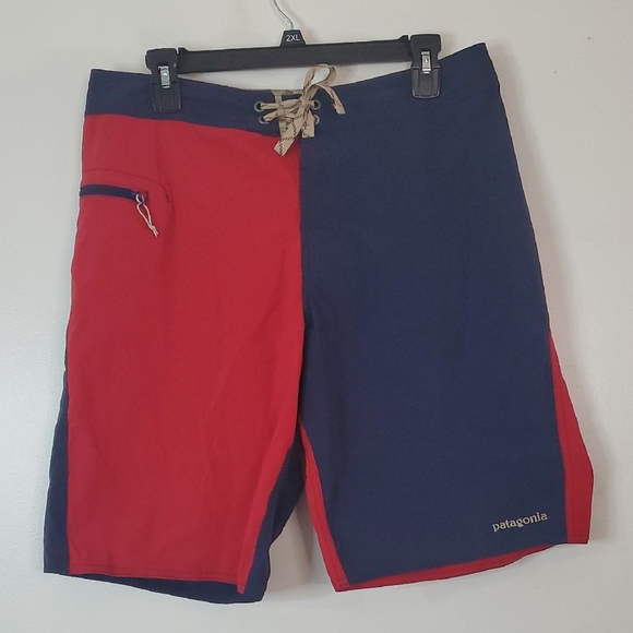 Patagonia Mens Wavefarer Stretch 10' Board Shorts Size 32 Red Navy Pocket - Picture 1 of 12